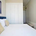 Escape With Balcony Apartment *