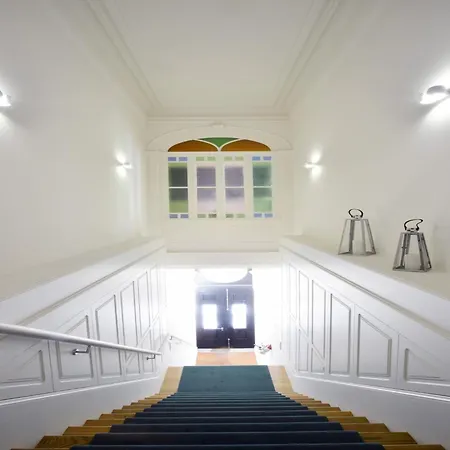 Escape With Balcony アパート