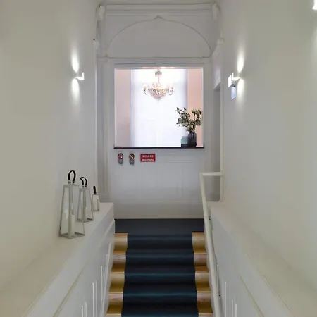 Escape With Balcony ポルト