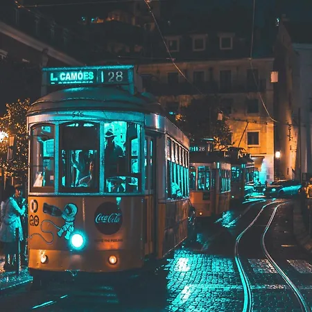 Escape With Balcony * Porto