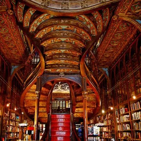 Escape With Balcony Oporto